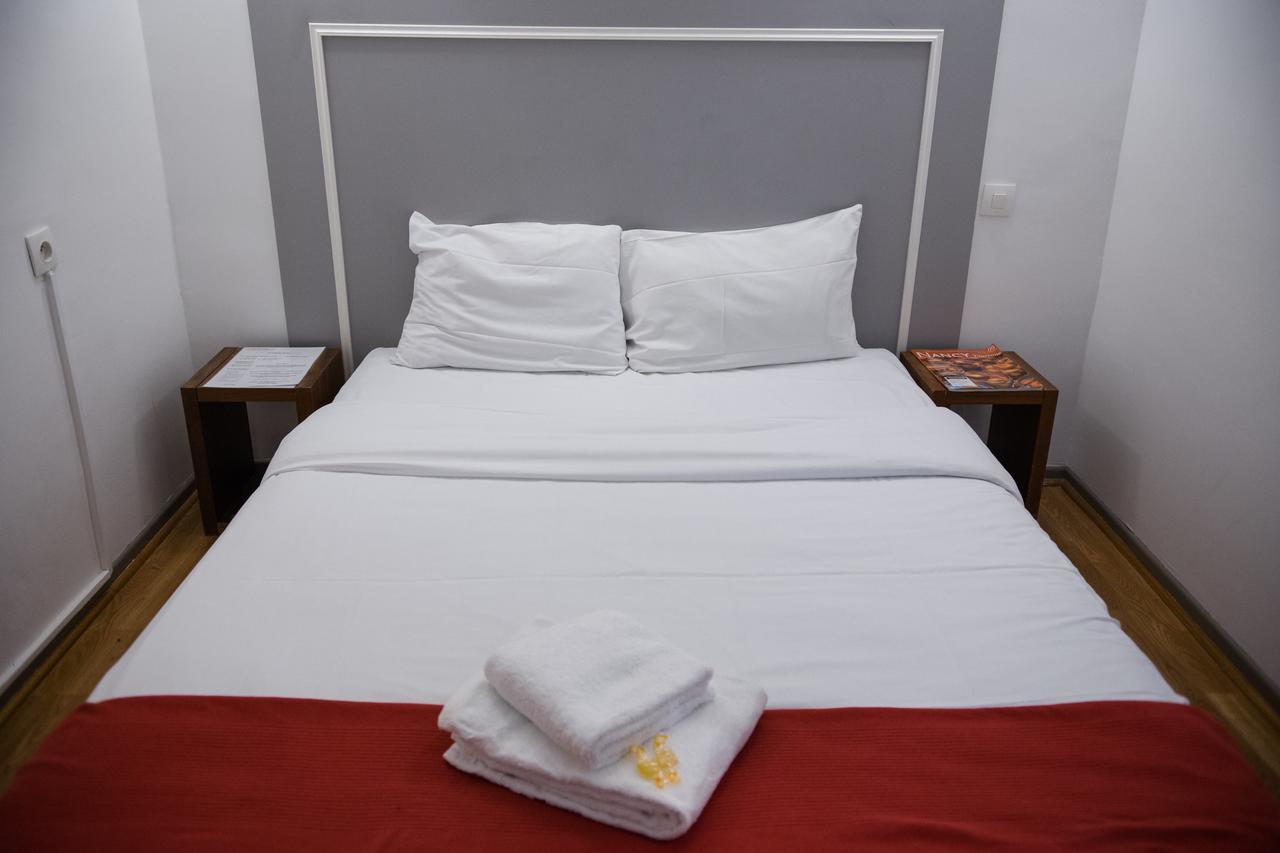 Hotel Le Stanislas Nancy Esterno foto